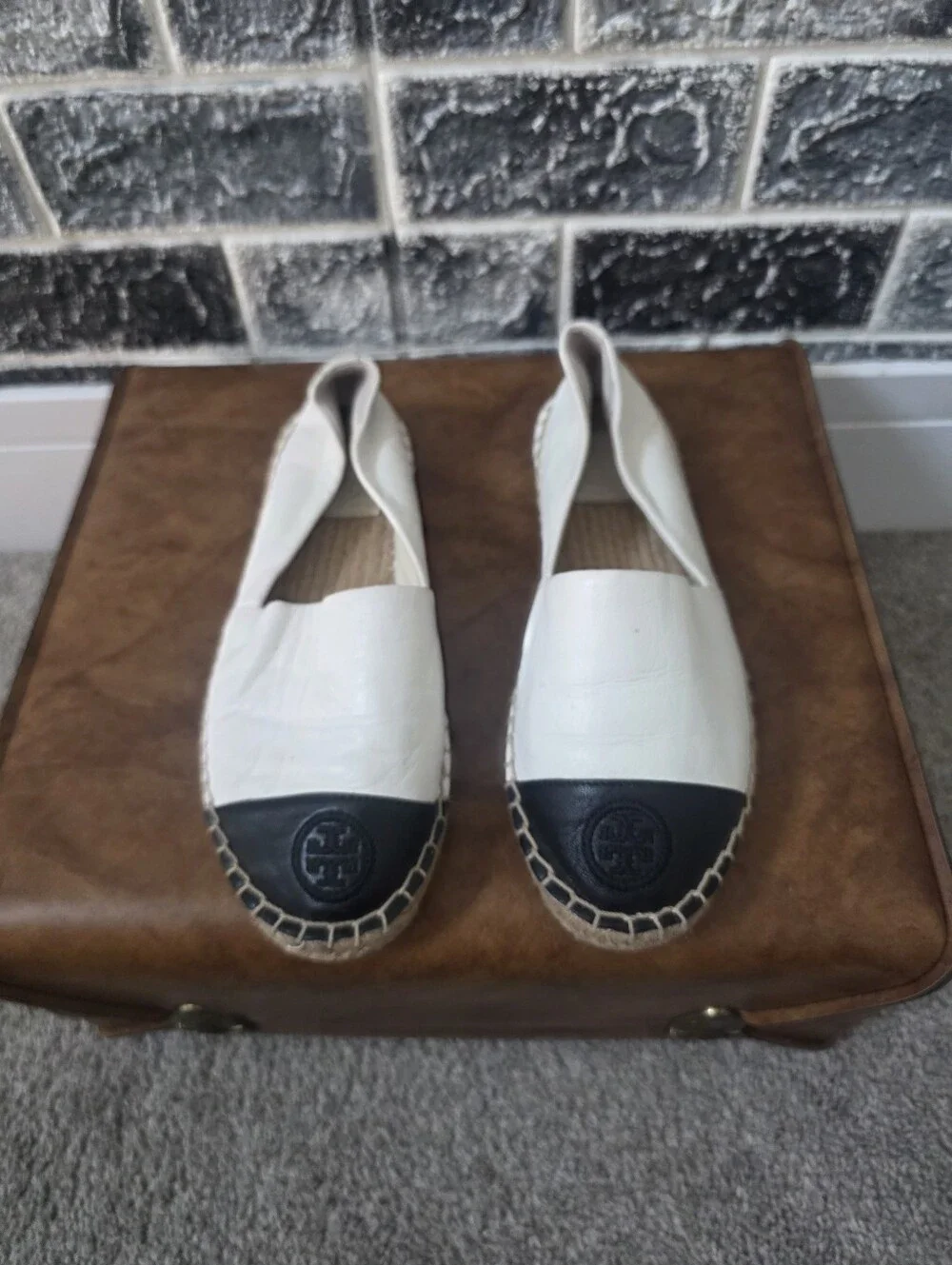 Tory Burch Women's Two-Tone Leather Espadrille Flat Size 5M